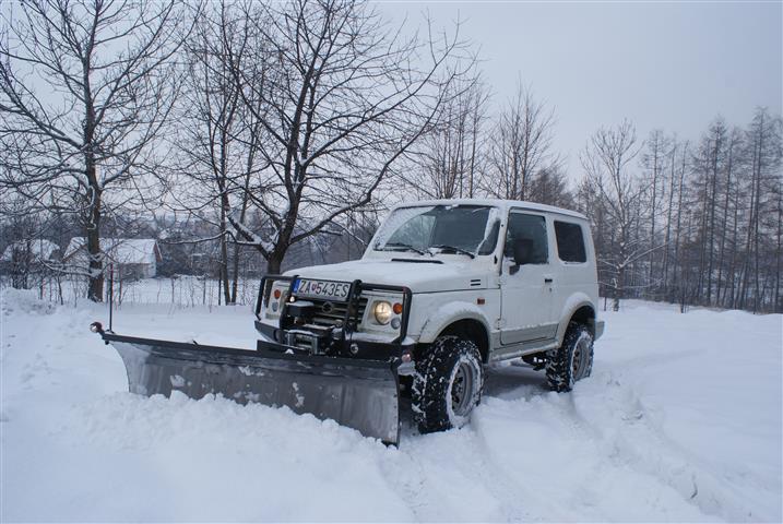 Suzuki Samurai Snow